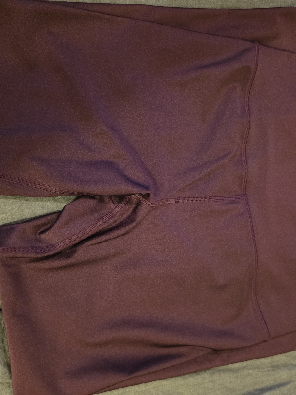 NEW Athleta Elation Sheen Leggings Tight Burgundy Size M